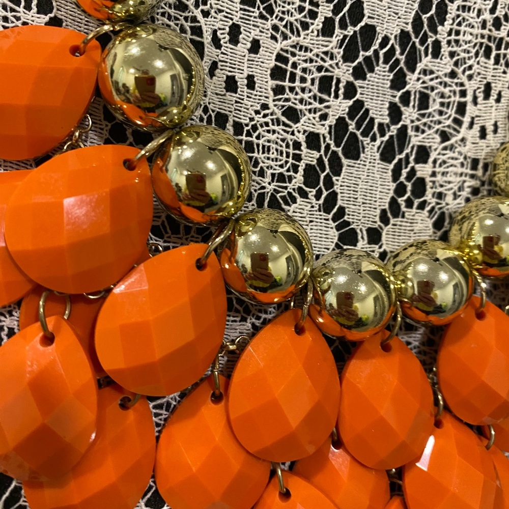 🧡 Necklace - Picture 2 of 3